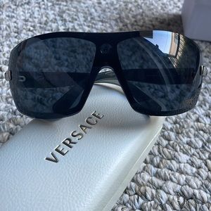 NWT Versace Adjustable Shades Sunglasses Set